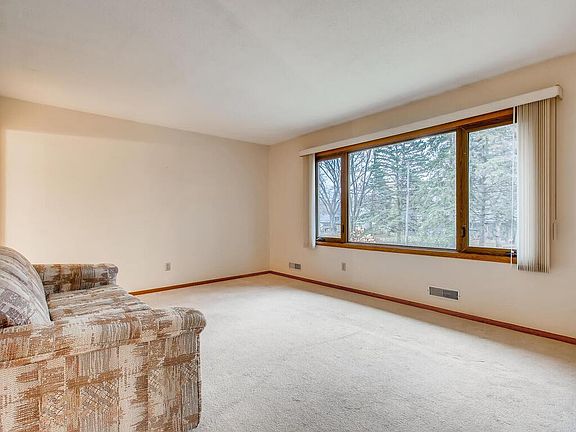 5th image of 10695 Direct River Dr NW