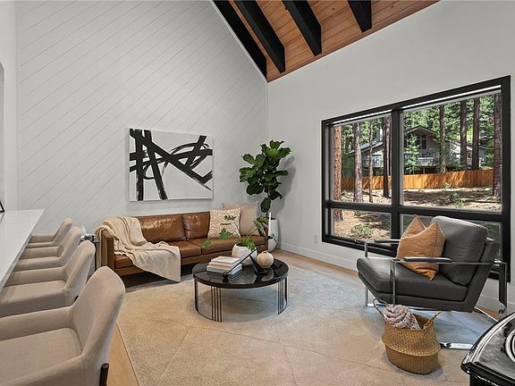 5th image of 908 Harold Dr Unit 21