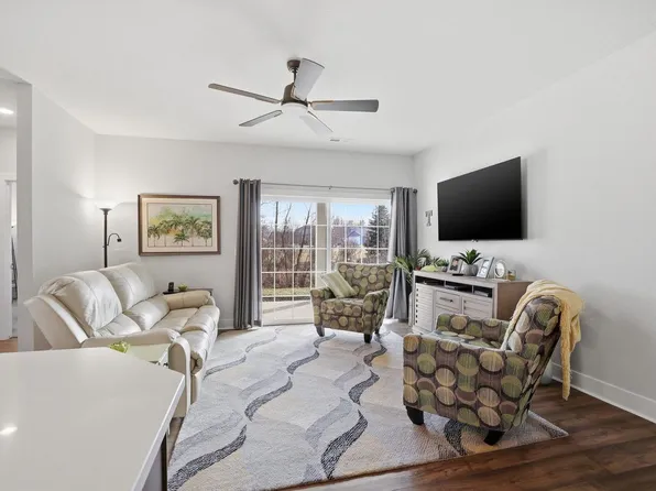 445   A Hillary Circle #A, Johnson Creek, WI 53038