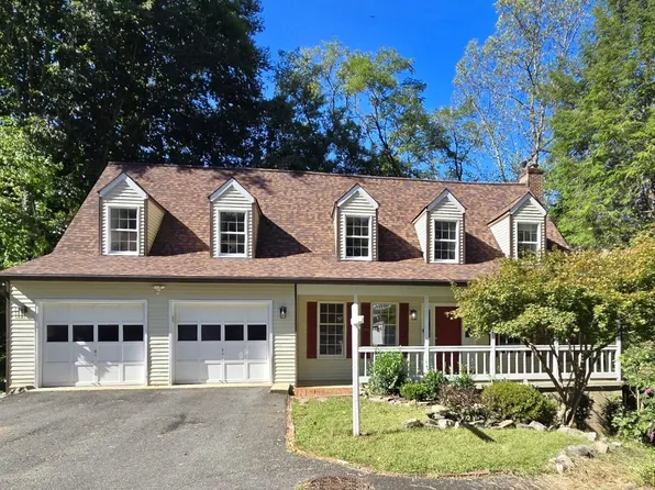 15880 Cliffbrook Ct, Dumfries, VA 22025