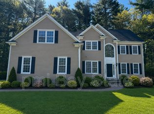 164 South St, Upton, MA 01568