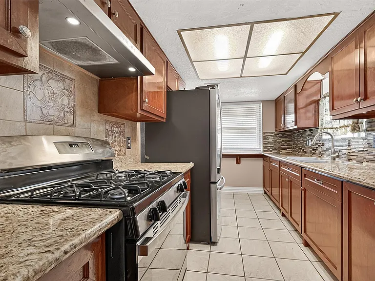 7403 Shady Vale Ln — Photo 16