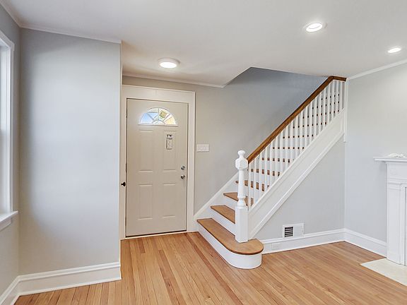 4th image of 5137 Dobson St
