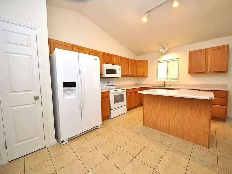 131 Choctaw Dr — Photo 1