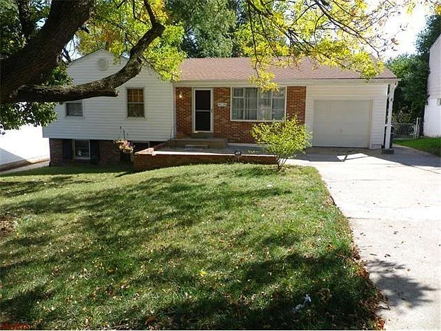 5122 Auriesville Ln photo 1