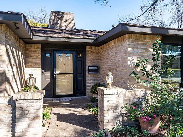 12611 High Meadow Dr — Photo 3
