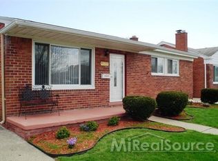 24644 Mabray Ave, Eastpointe, MI 48021