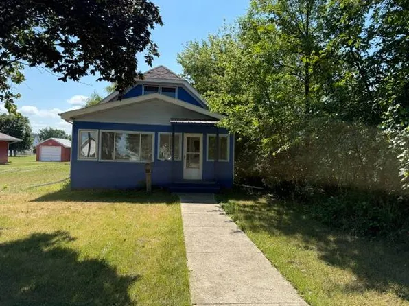 521 Brewster St E, Harvey, ND 58341