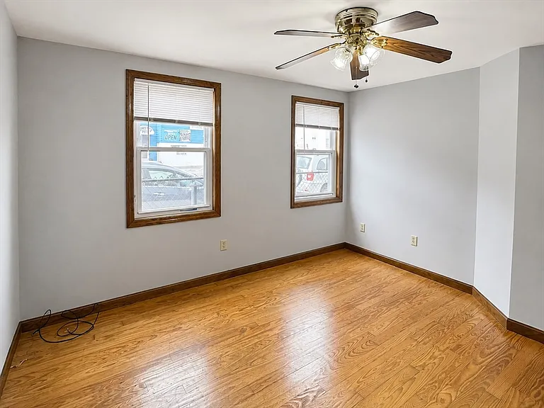 90 Aetna St #1 — Photo 20