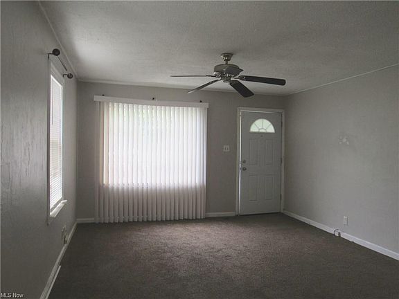 2nd image of 861 E Archwood Ave