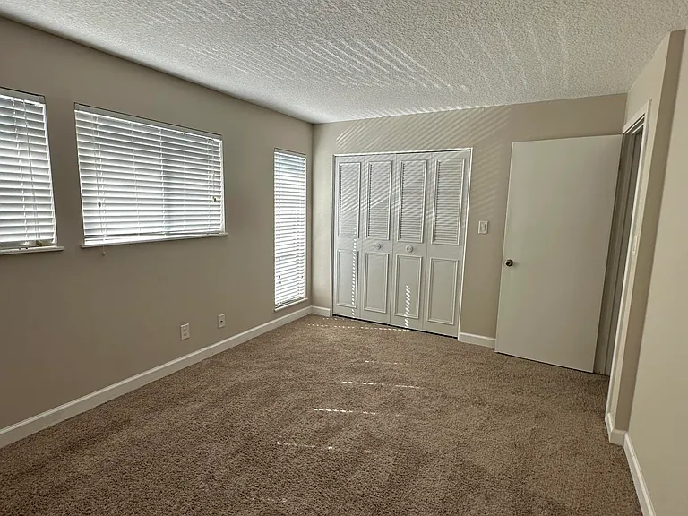 7867 Bahia Vista Ct #7867 — Photo 24