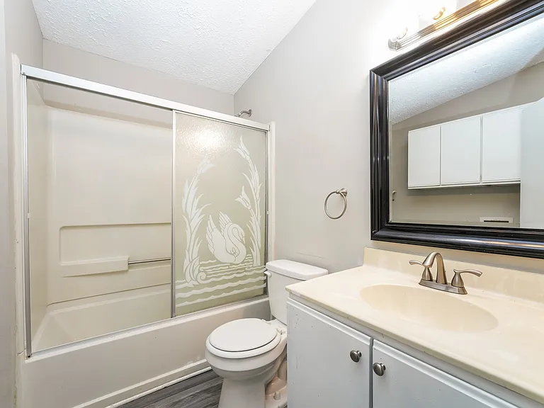 4275 Bradley Dr — Photo 12
