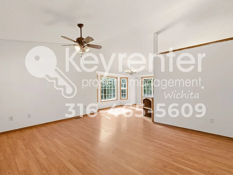 827 S Sunset Cir — Photo 4