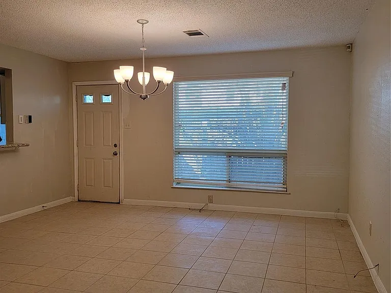 2139 Shiveley Cir — Photo 16