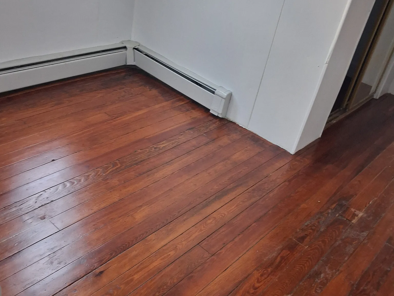 2 bed, 900 sqft, $1,800 — Photo 2