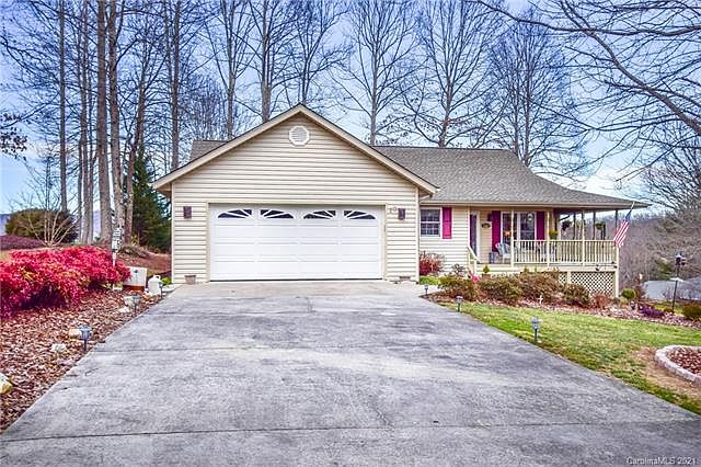 1st image of 20 Red Cedar Dr