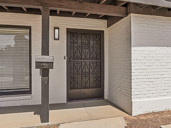 3rd image of 609 Alethea Park Dr