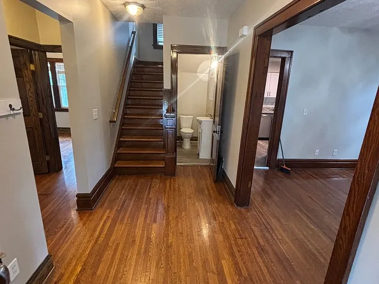 361 E Northwood Ave — Photo 2
