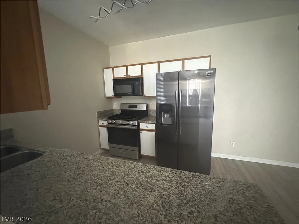 4960 Harrison Dr #107