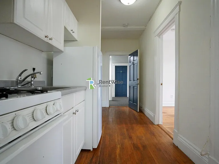 6 Camelot Ct #20 — Photo 5