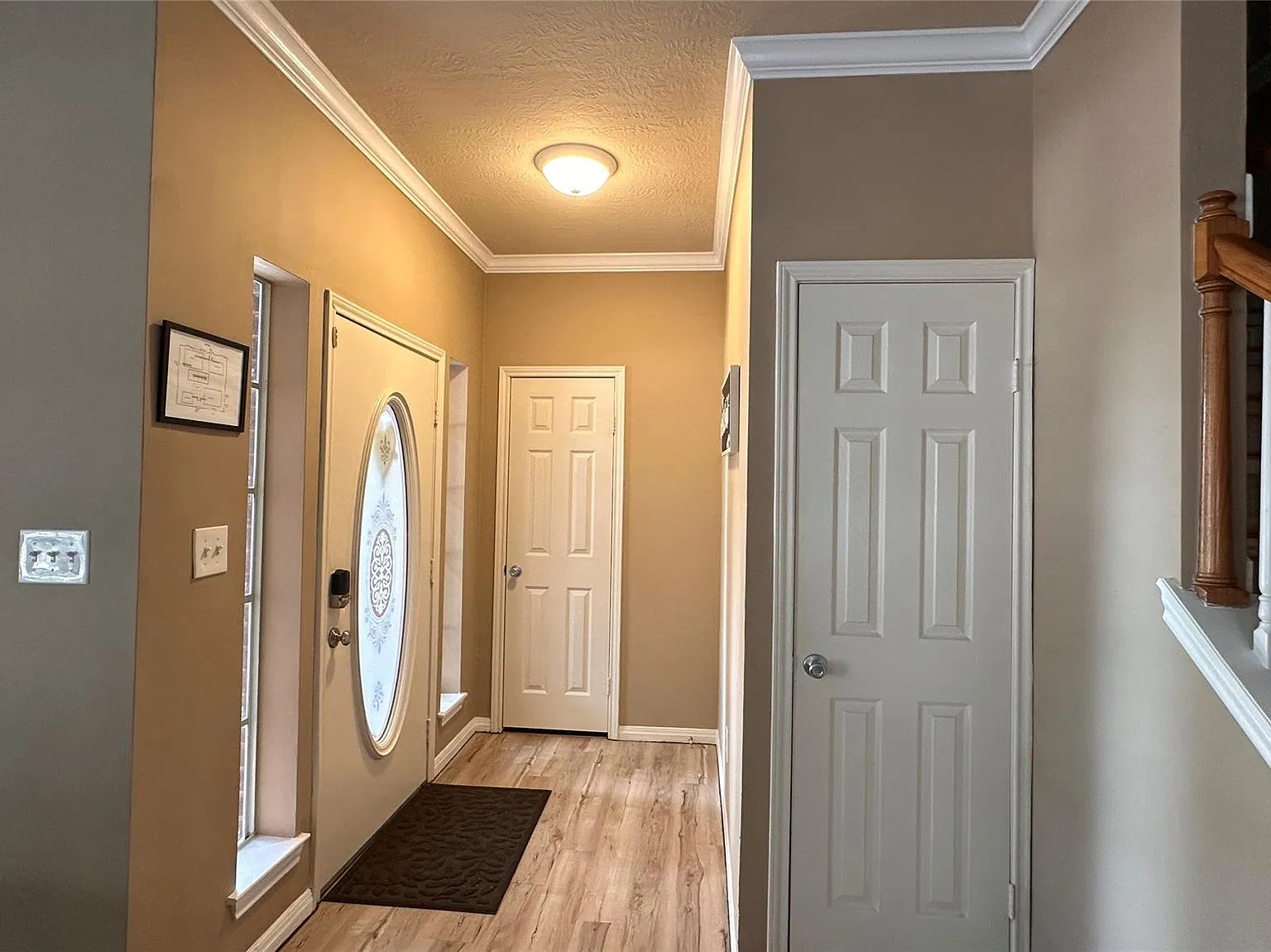 4 bed, 2.5 bath, 1971 sqft, $2,500 — Photo 2