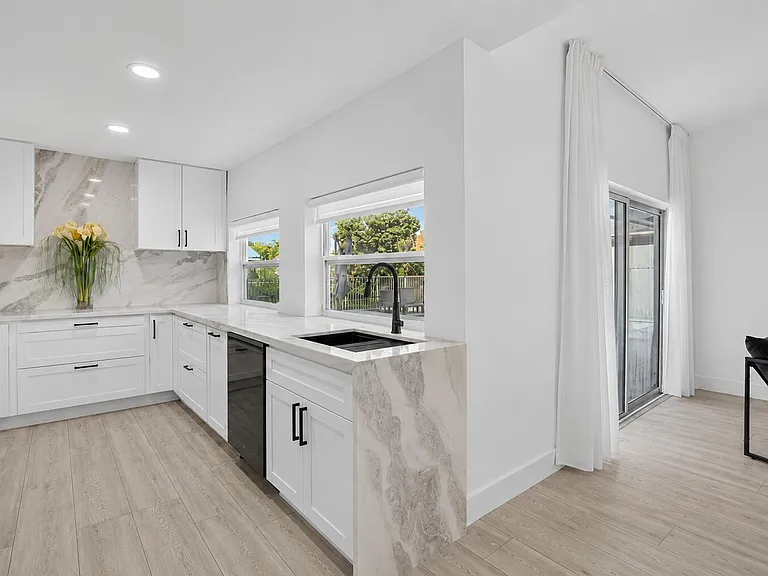 16709 SW 5th Ct — Photo 15