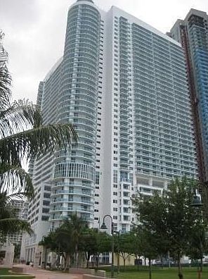 2nd image of 1800 N Bayshore Dr APT 2502