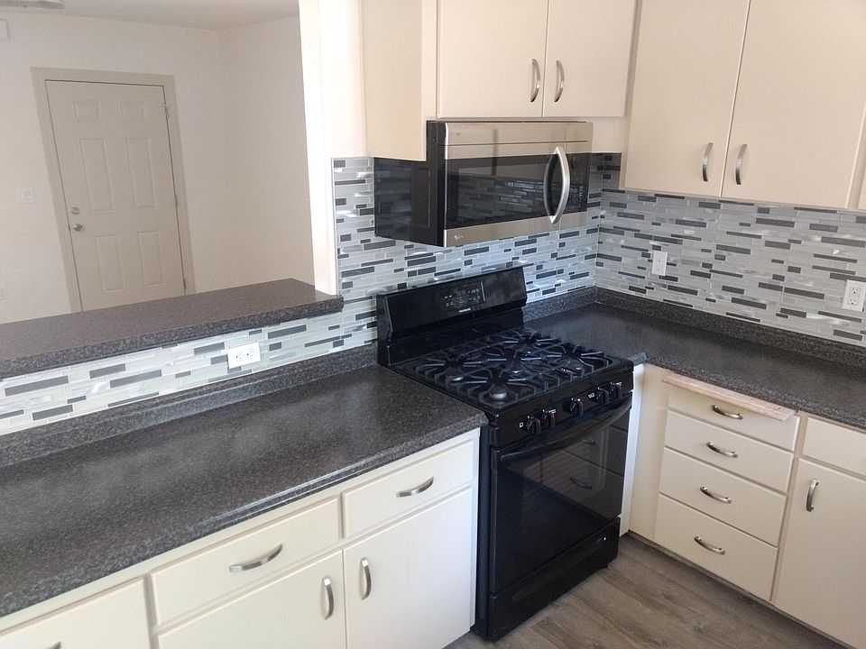 2nd image of 603 Creston Rd