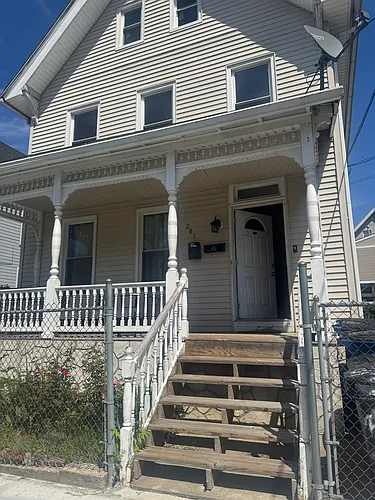 281 Lloyd St #2 Photo 1