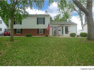 3237 Saint Francis Dr, Springfield, IL 62703