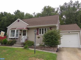 13 Seneca Ln, Hamilton, NJ 08690