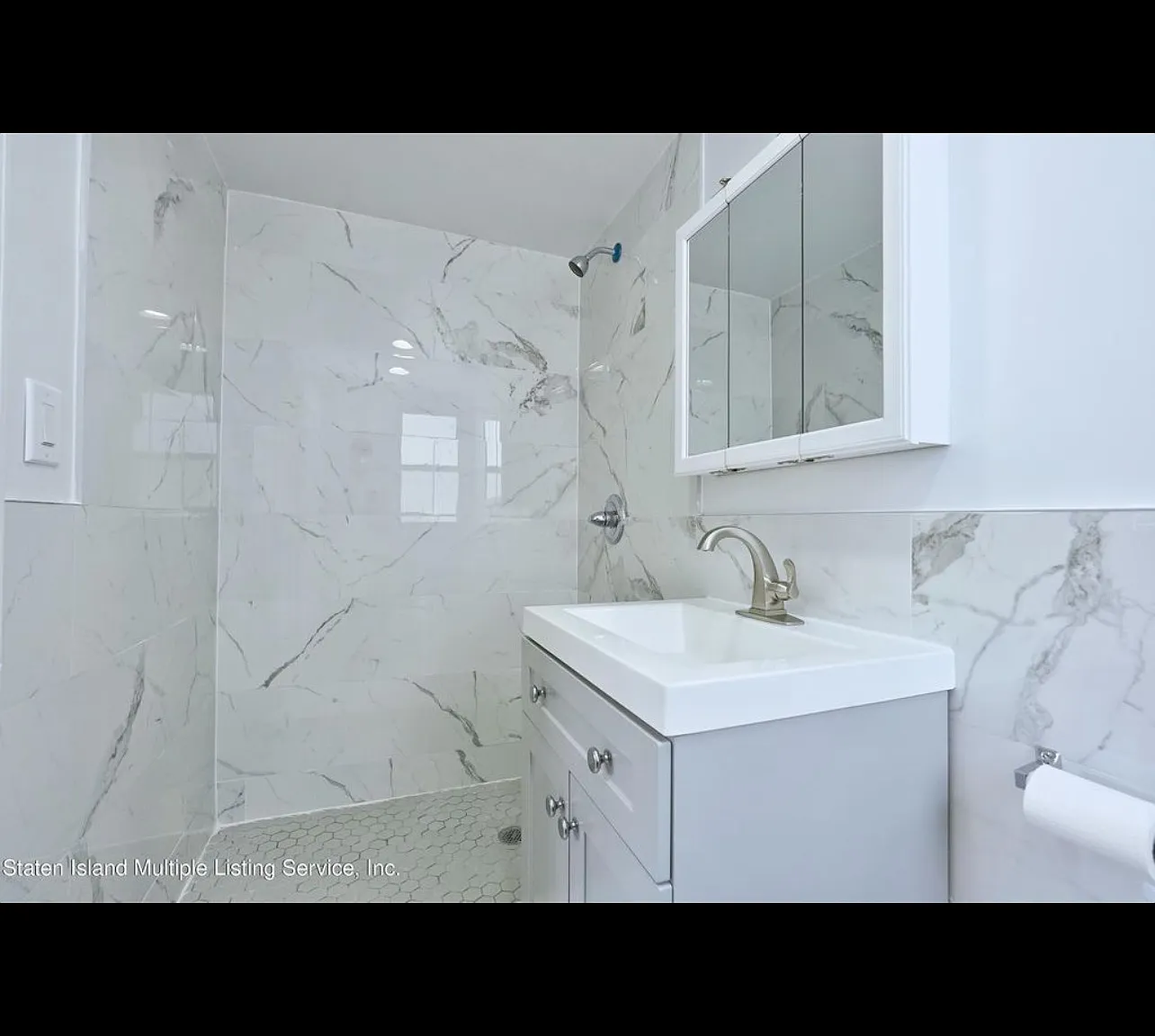 3 bed, 1300 sqft, $2,900 — Photo 3