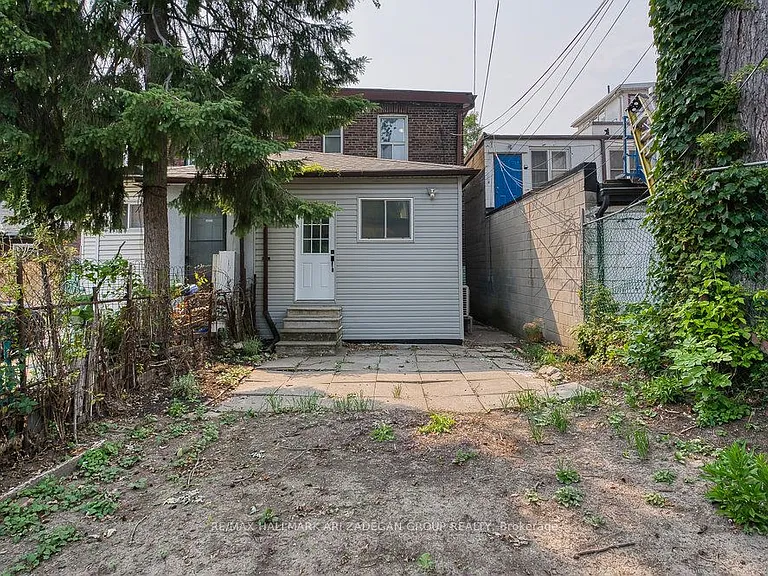 151 Broadview Ave — Photo 30