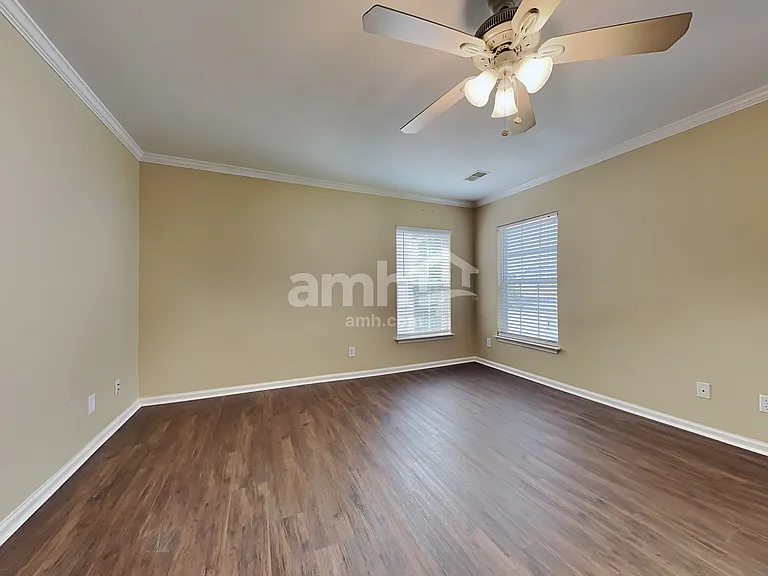 503 Sparkleberry Ln — Photo 22