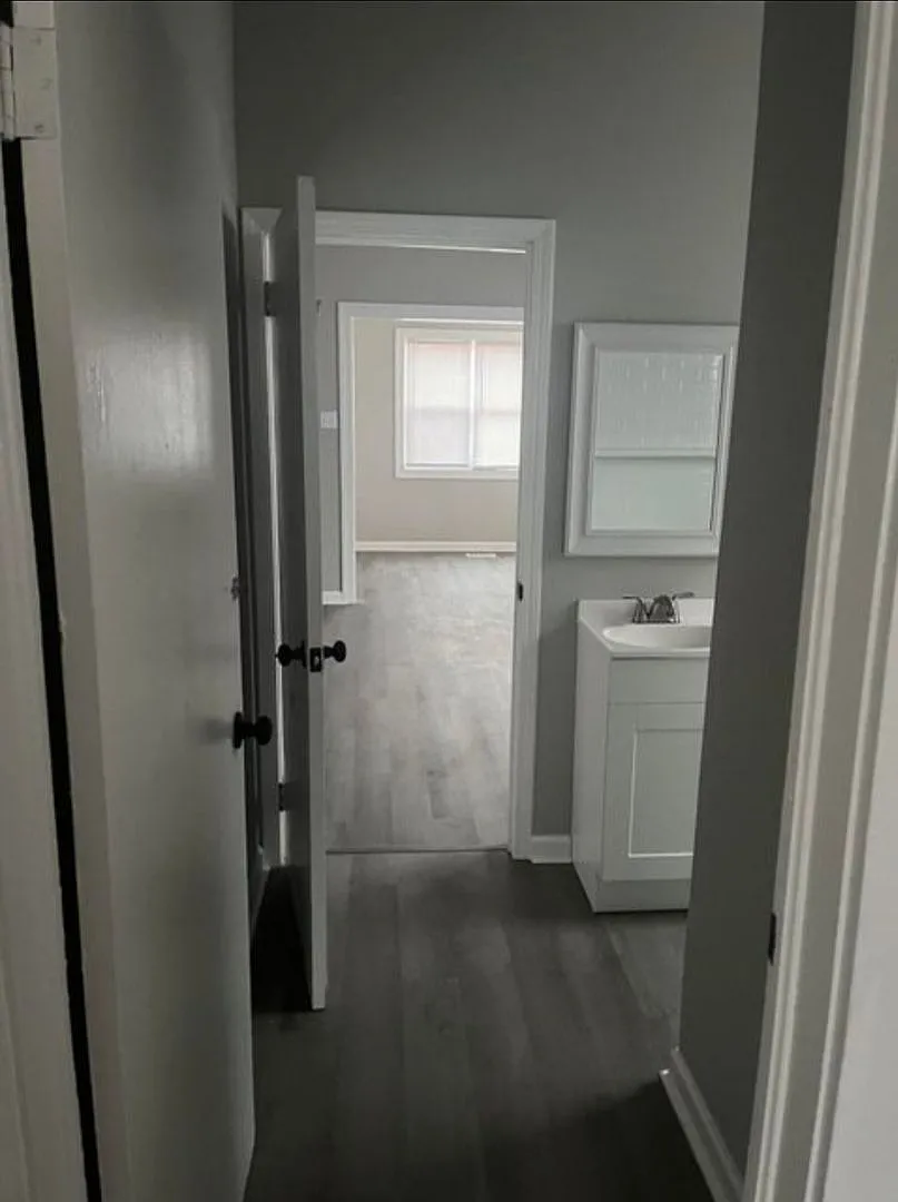 180 Gray Station Rd — Photo 3