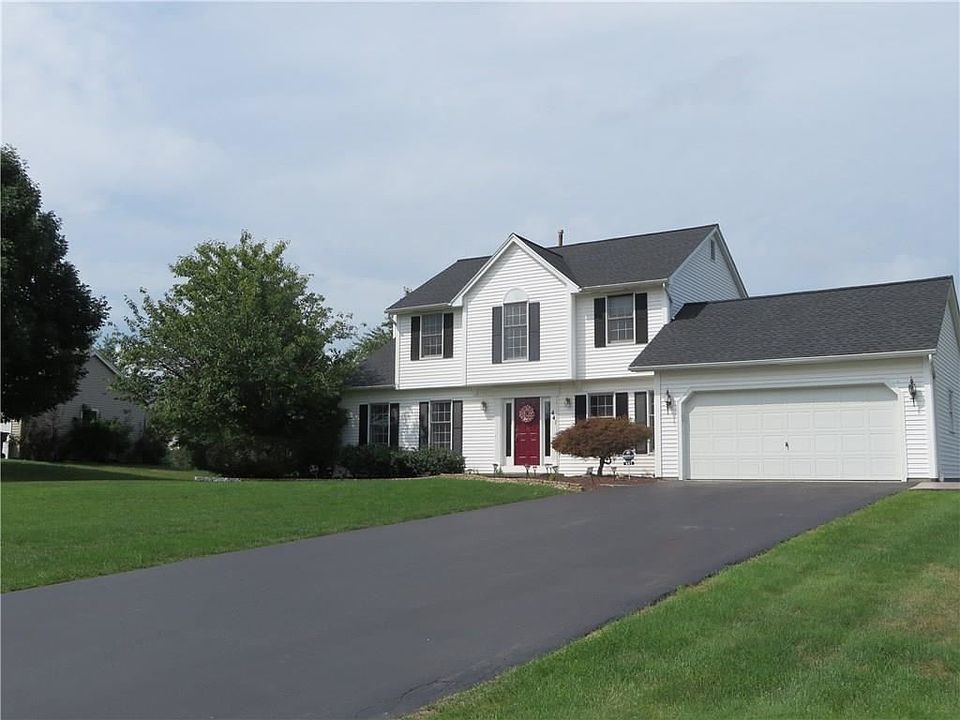 1st image of 441 Pineville Ln