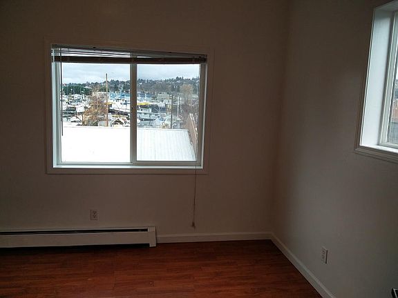 5th image of 634 W Nickerson St APT A
