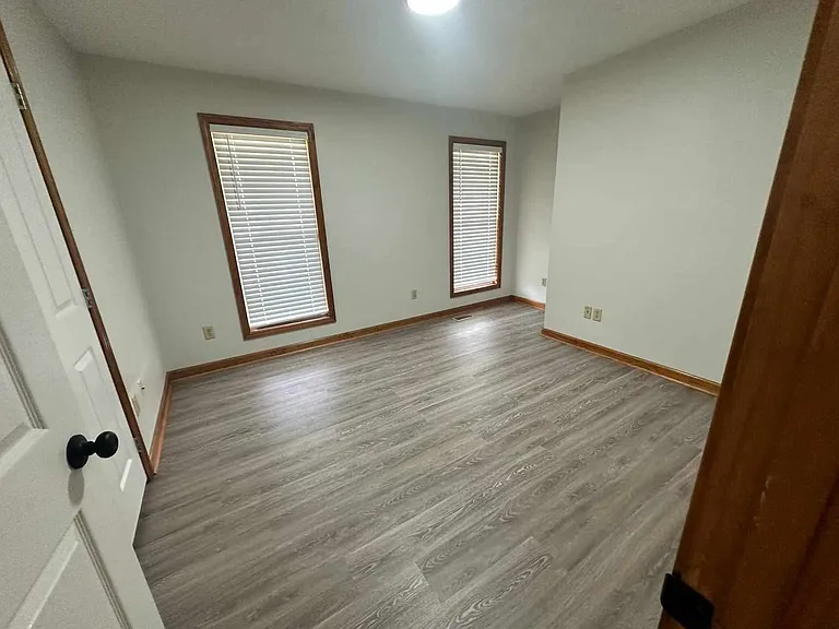 103 Gardenia Dr — Photo 3