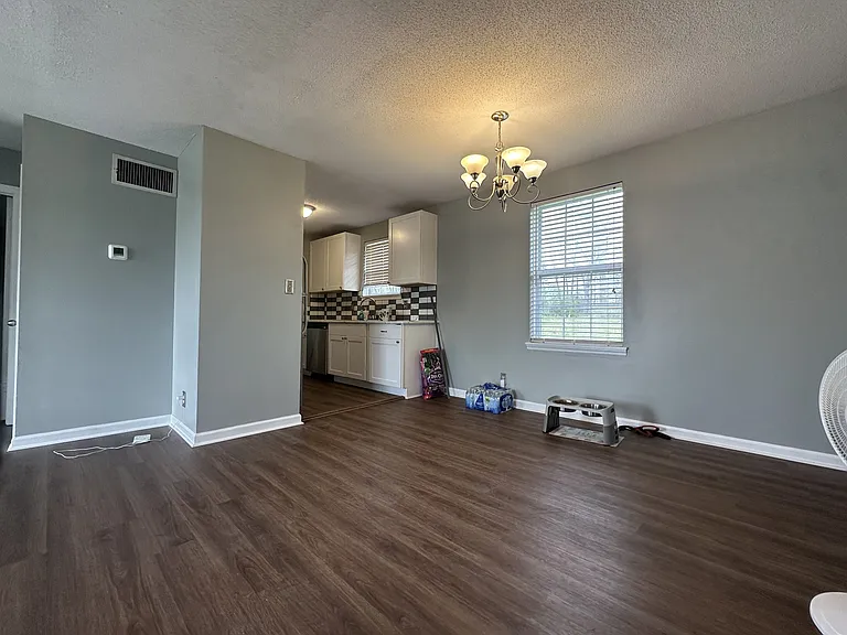 361 Dupuis Dr — Photo 7