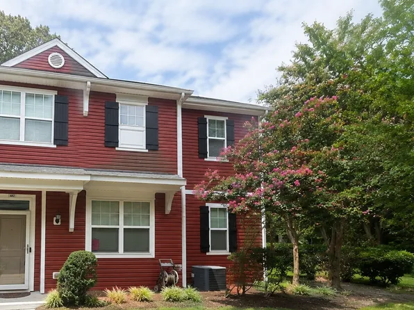 662 Lacy Oak Dr, Chesapeake, VA 23320