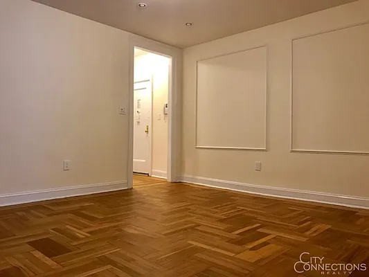 Rented by City Connections Realty | media 1