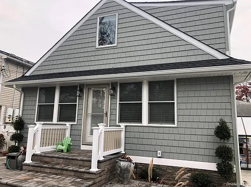286 Beachview St Photo 1