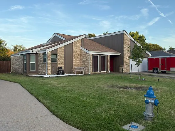 2117 Mayfield Cir, Corinth, TX 76208