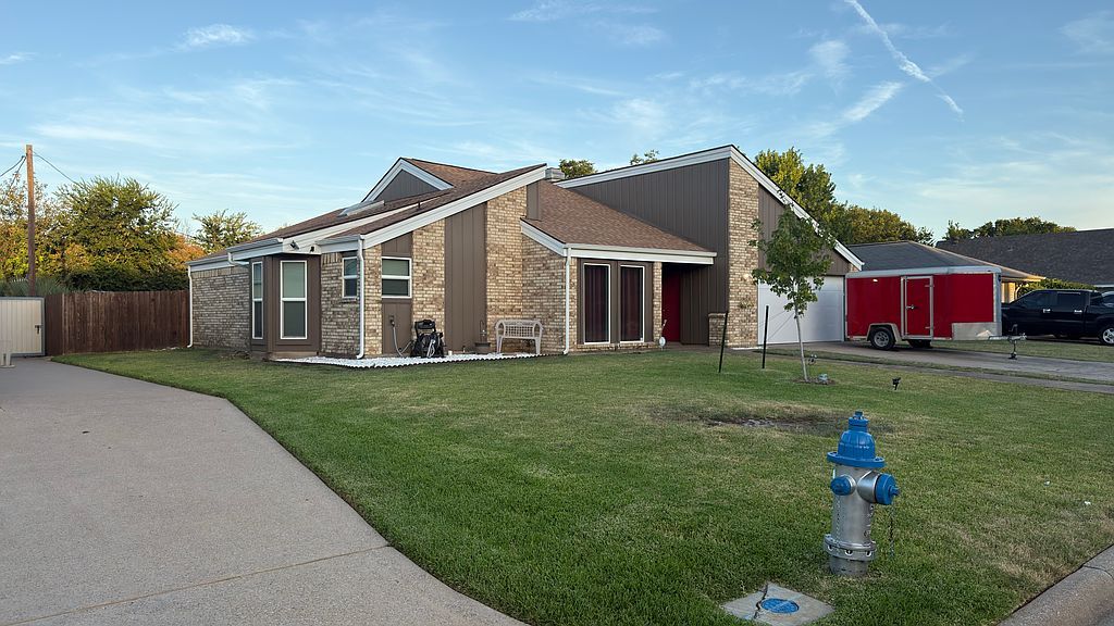 2117 Mayfield Cir - Property Image