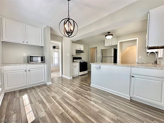 3rd image of 5815 Chestnut Rd