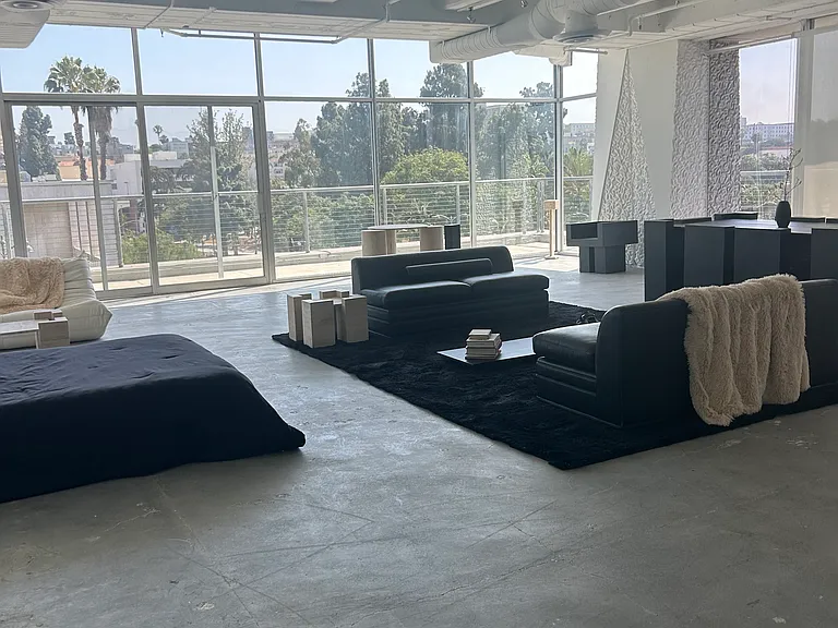 2404 Wilshire Blvd #4F — Photo 8