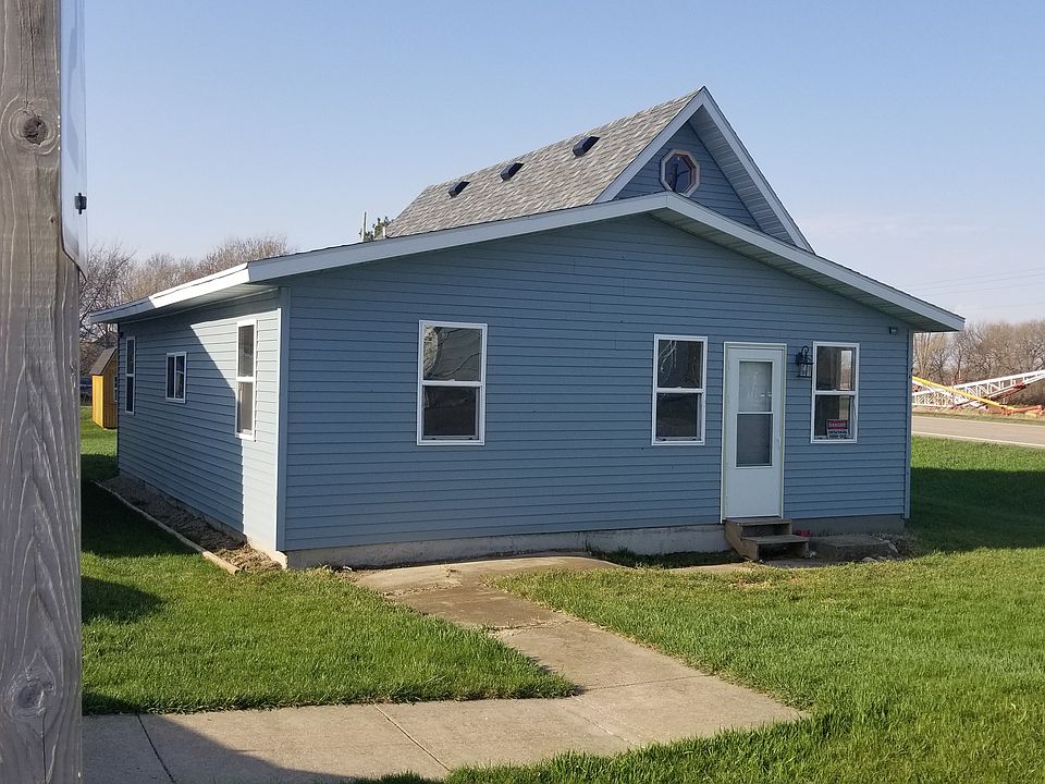 1st image of 110 Brule St