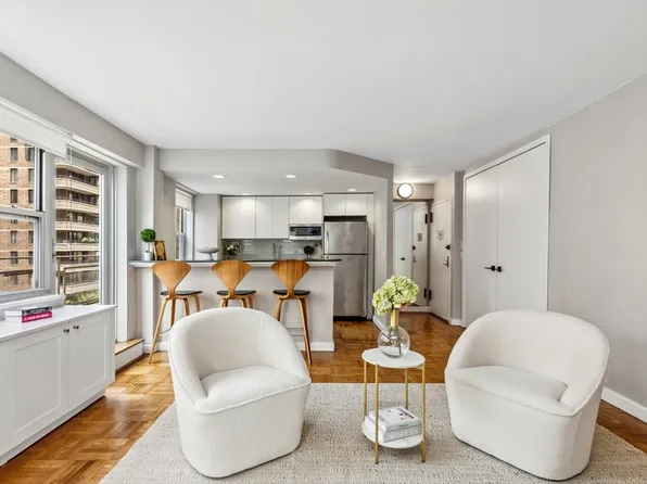 330 East 49th Street image 1 of 6