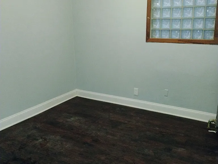 7521 S Saint Lawrence Ave — Photo 5