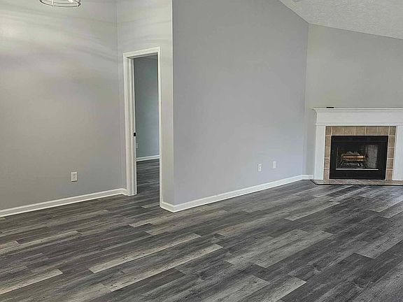 4th image of 3432 Carly Cir